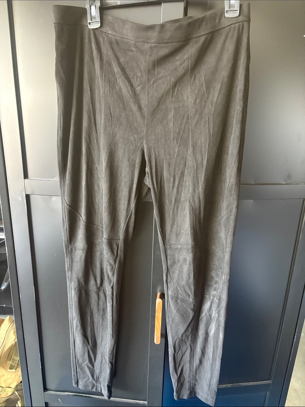 Women’sStretch Faux-Leather Pants in Gray